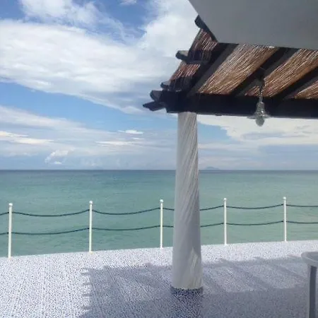 Villa Delfino Blu Con Accesso Diretto Al Mare Dalla Scogliera E Privacy Impagabile. Santo Stefano di Camastra