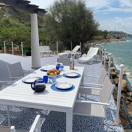 Delfino Blu Con Accesso Diretto Al Mare Dalla Scogliera E Privacy Impagabile. * سانتو ستيفانو دي كاماسترا