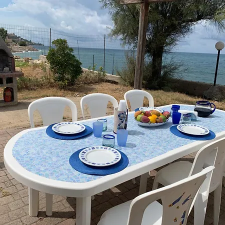 فيلة Delfino Blu Con Accesso Diretto Al Mare Dalla Scogliera E Privacy Impagabile.